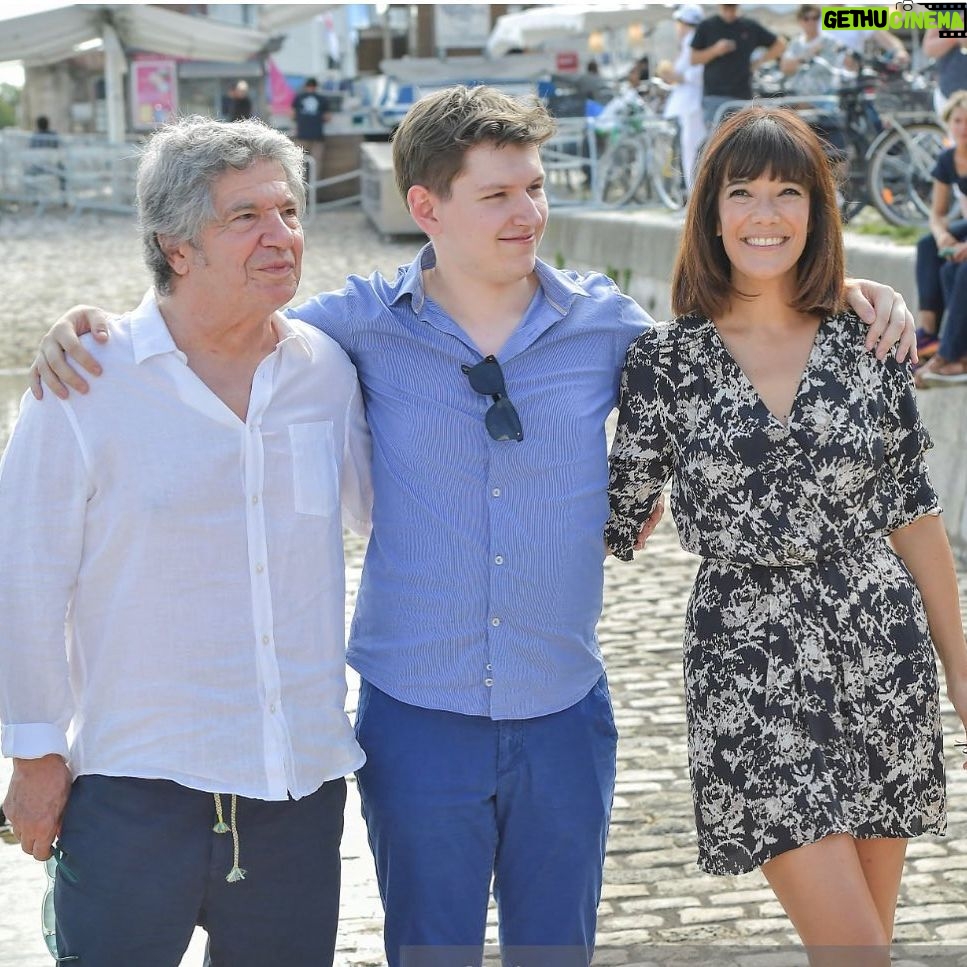 Mélanie Doutey - 2K Likes - Merci au festival de La Rochelle @festivaldelafiction pour son accueil de la belle etincelle Le 5 octobre sur @m6officiel de @hervemimran avec @gauthier.gagniere #bernardcampan #lionelastier @angelique_pretti @theatreducristal et toute cette équipe merveilleuse réunie grâce à @kare_productions merci @vanessabruno @la_petiteboite 🥰