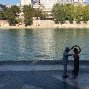 Mélanie Doutey Instagram - Danse sur Seine #parisjetaime