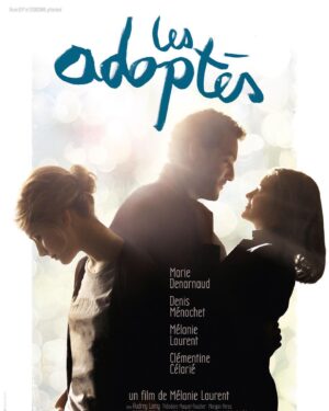 Mélanie Laurent Instagram - Il y a 10 ans sortait au cinéma le premier long-métrage réalisé par Mélanie, Les Adoptés ❤️

Un très beau film sur la famille, celle avec le même sang et celle que l’on se crée. Sur comment apprendre (ou réapprendre) à vivre suite à l’absence d’un être cher qui chamboule l’équilibre familial. 

Un film qui marque aussi le début de la collaboration entre Mélanie et son équipe technique qui perdure au fil de ses différents projets. 

Un film rempli d’amour, de sincérité, de douceur et de poésie. À l’image de sa réalisatrice. 

Nous vous le conseillons vivement !

Casting : Mélanie, Marie Denarnaud, Denis Menochet, Clémentine Celarié, Théodore Maquet-Fouchet et Audrey Lamy.