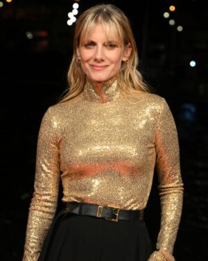 Mélanie Laurent Instagram - Mélanie attends the "Murder Mystery 2" photocall last night with @jenniferaniston @adamsandler @therealkuhoo @danyboon @mrgarelick 

Dressed by @michaelkors 
Jewelry : @cartier 
Styled by @jonathan_huguet 
Make up : @christophedanchaud_ 
Hair : @rudymarmet