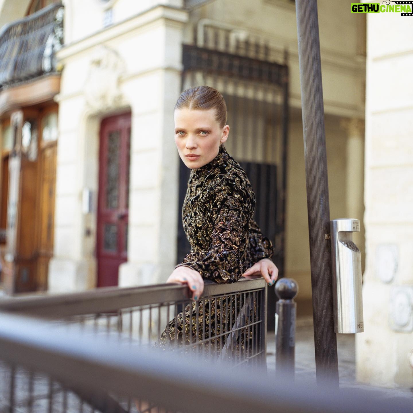 Mélanie Thierry - 3.5K Likes - ODDA magazine 🇺🇸🇺🇸 by @giuseppetriscari_ Interview by @katemoranofficial Make up by @christophedanchaud_ hair by @yoannfernandez @oddamagazine