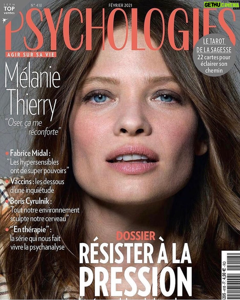 Mélanie Thierry - 3.2K Likes - Un elfe qu on suivrait volontiers sur les chemins de son bout du monde .. Erreur . La voix se voile , le bleu de ses yeux vire au Noir . L elfe est devenu Louve . Vous avez approché trop près . Merci à Giulia Foïs , 📷 @sabinevilliard - @_matthieuderrien En thérapie maintenant sur @artefr @toledanonakache @filmsdupoisson