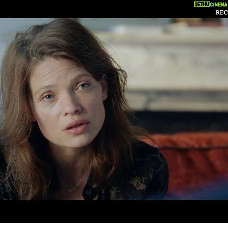 Mélanie Thierry - 3.9K Likes - Ariane .. en thérapie face à Frederic Pierrot, sur le divan dès le 28 janvier sur @artefr @filmsdupoisson @toledanonakache