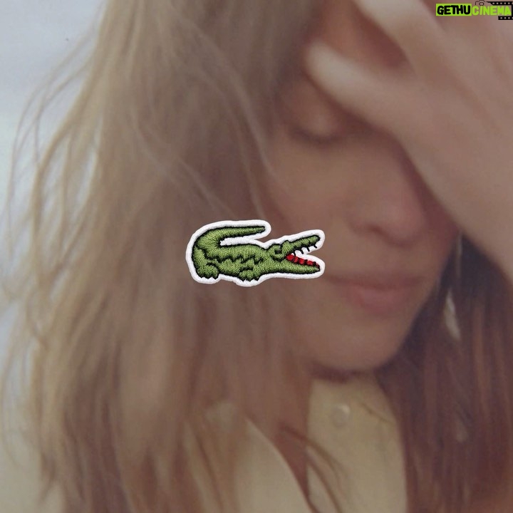Mélanie Thierry - 4.4K Likes - Que signifie le collectif pour vous ? @lacoste & #playcollective @lacoste le crocodile qui ne prend pas une ride . Avec les merveilleuses danseuses de l Opera #mariondecharnacé #idaviikinkoski