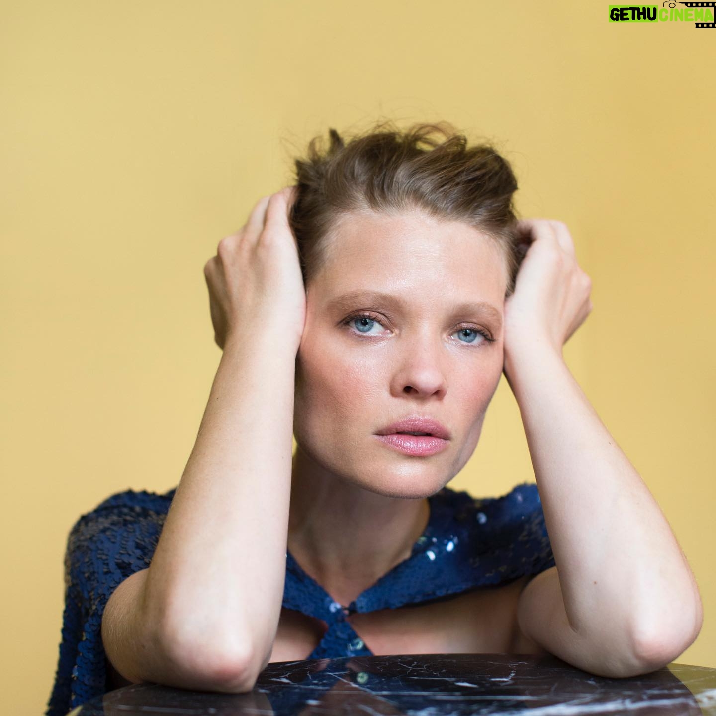 Mélanie Thierry - 3.5K Likes - ODDA magazine 🇺🇸🇺🇸 by @giuseppetriscari_ Interview by @katemoranofficial Make up by @christophedanchaud_ hair by @yoannfernandez @oddamagazine