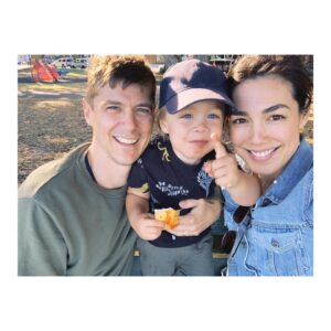 Melanie Vallejo Instagram - Happy Saturday from my little family to yours 🥰