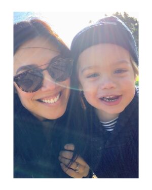 Melanie Vallejo Instagram - Catching some winter sun with my favourite boy 🥰☀️