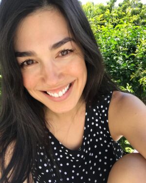Melanie Vallejo Instagram - I’m finding myself wearing less and less make up these days. It could be because I have exactly 3.7 seconds to get ready in the morning (thanks Sonny)
It could also be because I’m feeling far more comfortable in my own skin (thanks late-thirties self confidence)
I’m happy to let my (so-called) imperfections shine through (oh hey fine lines 👋🏼)
So no filters. No tricks. Just great skincare that works. Aaaand mascara, because I’m not completely crazy you guys, mama needs lashes.
@skinbyecostoreau #thisisme