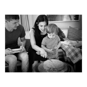 Melanie Vallejo Instagram - It was my 40th birthday yesterday 🎈
I spent it with my little family, hanging at home in the sunshine. There was champagne, homemade banana cake, lobster pasta (😋) and lots of birthday cuddles. Despite feeling sick with a very annoying cold, it was perfect. Thank you @matkingston, for everything 😘 #thisis40 #letspartylaterwhenwearenotsotired 😴