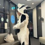 Melanie Bracewell Instagram – 2023 was very wild. got invited to perform at the biggest comedy festival in the world, won a Logie, met the prime minister,  got to meet some LA pals,  filmed my first comedy special, hosted the nz comedy gala (and sung the National anthem after, @benmacgougan not keen) got to do taskmaster, but most importantly…. BACK TO BACK NETBALL PREMIERS BABY. 🏆