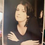 Melanie Lynskey Instagram - I found some old headshots the other day. These were taken right around the time I got my SAG card. 1998, I think? This business was so tough when I started out. It’s only gotten harder. I’m in a fortunate position right now and I know how lucky I am. So many actors I love and admire have been unable to make a living, to keep their health insurance. We need to make sure every member is protected. I am a proud member of @sagaftra and I am in this fight with you all and standing with the WGA.
