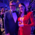 Melanie Lynskey Instagram - An absolute honour to get to attend the most surreal/epic/fun party of the year, #vanityfairoscarparty. My eternal thanks to @stephensollitto and @tedgibson for being so kind, fun, talented and willing to do something different. Thank you @nailsbyshige for the beautiful manicure! THANK YOU @periellenb for your amazing taste and to the amazing @martinkatzjewels for this insane necklace, ring, earrings and bracelet. Beautiful @tylerellisofficial bag, thanks as always @aimeecarpenter17 !! @alexandrevauthier dress @jimmychoo shoes which were so comfy especially after Steve walked around in them. Thanks to my poppet @magslawslawson for being such a fun date. Thanks to @sophie.a.miller for an incredibly long day babysitting. And finally thanks to my stylist and friend @misha_rudolph_stylist for being bold and beautiful and for running all over town with a sniffly seven year old ❤️❤️❤️ Loved seeing @janicza and Greta and @mattdrav my friend of 30 years !! Loved getting to hug my Quackleens and seeing the glowy sweet faces of @katebosworth and @justinlong. Thank you to my new friend @renatereinsve for being the best ever person to wait in a long line with 💕💕💕