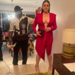 Melanie Lynskey Instagram - An absolute honour to get to attend the most surreal/epic/fun party of the year, #vanityfairoscarparty. My eternal thanks to @stephensollitto and @tedgibson for being so kind, fun, talented and willing to do something different. Thank you @nailsbyshige for the beautiful manicure! THANK YOU @periellenb for your amazing taste and to the amazing @martinkatzjewels for this insane necklace, ring, earrings and bracelet. Beautiful @tylerellisofficial bag, thanks as always @aimeecarpenter17 !! @alexandrevauthier dress @jimmychoo shoes which were so comfy especially after Steve walked around in them. Thanks to my poppet @magslawslawson for being such a fun date. Thanks to @sophie.a.miller for an incredibly long day babysitting. And finally thanks to my stylist and friend @misha_rudolph_stylist for being bold and beautiful and for running all over town with a sniffly seven year old ❤️❤️❤️ Loved seeing @janicza and Greta and @mattdrav my friend of 30 years !! Loved getting to hug my Quackleens and seeing the glowy sweet faces of @katebosworth and @justinlong. Thank you to my new friend @renatereinsve for being the best ever person to wait in a long line with 💕💕💕
