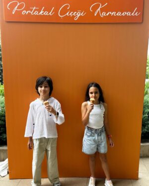 Melike Güner Instagram - Harika bir karnavaldı! 🍊🧡 

@nisandaadanada 
#portakalçiçeğikarnavalı #nisandaadanada #adana