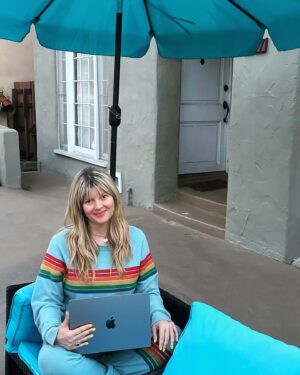 Melinda Hill Instagram - Somebody has a favorite color 🩵🩵🩵