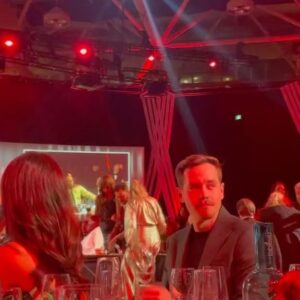 Melinda Shankar Instagram - You know you’re in fine company when you’re high on soda water.. and they support your creeper photos of Jean Chrétien 😂 #bts