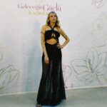 Melis İşiten Instagram - canım @aydantas1 ımın davetiyle bu özel günde kız kardeşlerimiz için kadınlar olarak sahnede olmak şahane bir histi! Bir parçası olmamıza alan tanıdığı için kendisine teşekkür ederim🤍 @gelecegin.guclukadinlari iyi ki varsınız🌹 @zeyneptosunofficial tasarımını taşımak ayrıca çok kıymetliydi. ben kalp zeynep. Bazı Helenistik kadınlar🖤