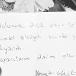 Melis İşiten Instagram - 4.03.2024 Yeniden sahnedeyim. Tekrar nefes almama sebep olan bu postta olan olmayan tüm arkadaşlarıma teşekkür ederim. Sizinle yolda olmak çok kıymetli. Bir aradayken canımıza değiyor. Bizi seviyorum. Ve bu arada; Bizimkine selam olsun! - SENİ SEVİYORUM İYİ Kİ AYRILMIŞIZ oyunumuz ilk iki gece kapalı gişe oynayarak yolculuğuna başladı. Bundan sonrası size teslim. - Hadiyiz🥇 Biletlerimiz ve tarihlerimiz her yerde! - @yolo.enter.production