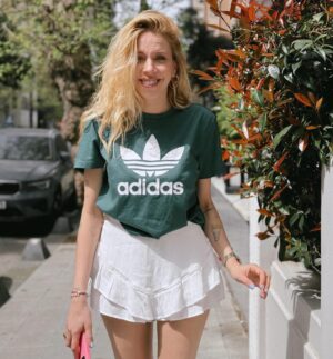 Melis İşiten Instagram - hayret bir şeyiz.
🐸
