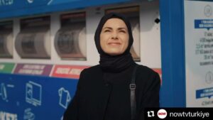 Melisa Doğu Instagram - Selamlaaaar 🙏🏻🌹 #Repost @nowtvturkiye with @use.repost
・・・
“Benim artık noktayı koymam lazım…” 😧 #KızılGoncalar’ın yeni fragmanı yayında. @dizikizilgoncalar @nowtvturkiye