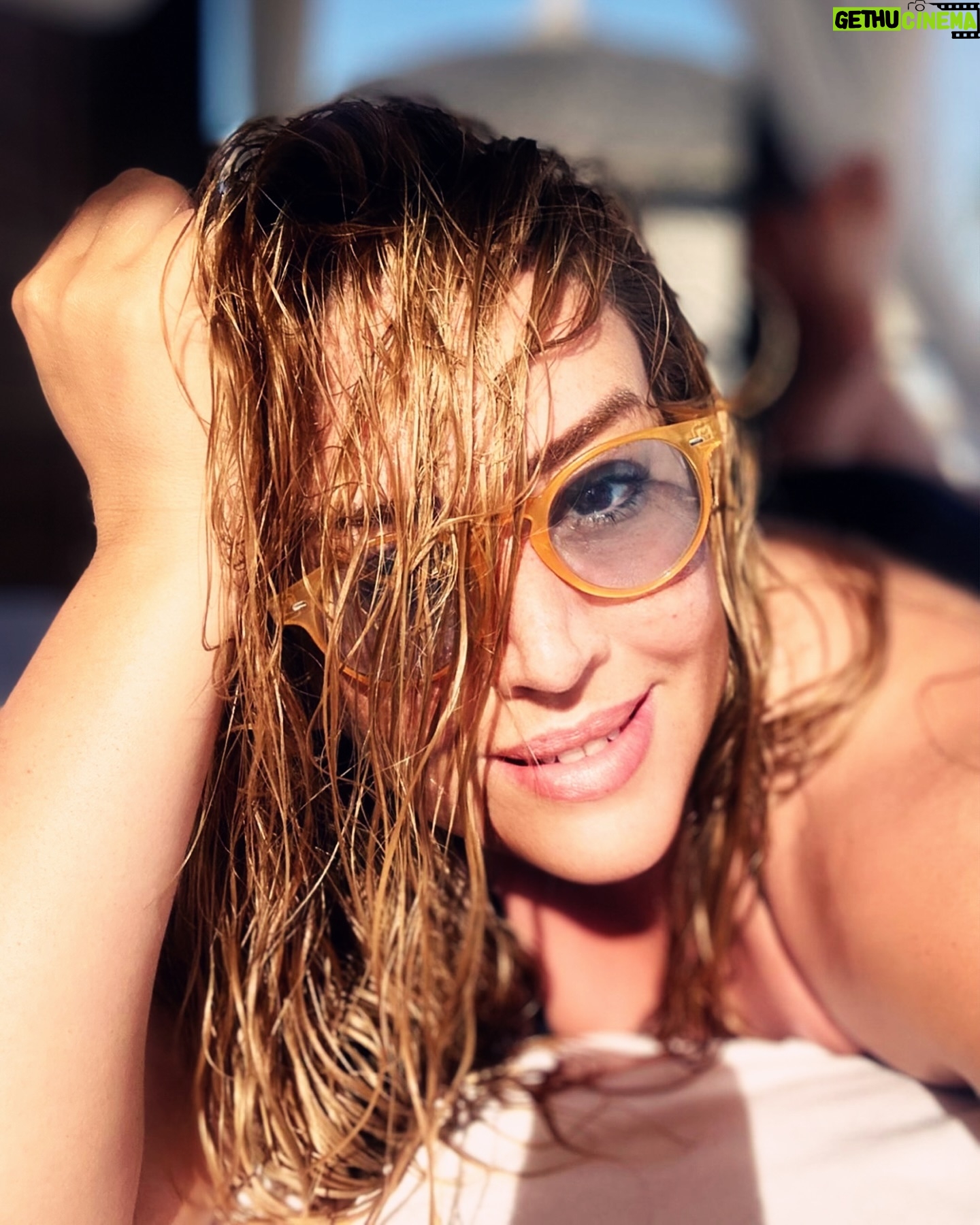Melisa Doğu Instagram - Yaz geldi, mutluyum ☀️