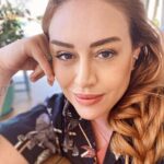 Melisa Doğu Instagram – İçimde bayram çiçekleri 🍀🦋🌞🍬