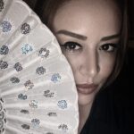Melisa Doğu Instagram – Geçer geçmez, izi kalır, kalmaz.. Biraz hava al, bir yelpaze salla, devam et 💙🦋 Hoşgelmişsen kova çağı 😂😘