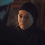 Melisa Doğu Instagram - Yetenekli partnerim, mevzumuz net📿 @batuhanbozkurtyuzgulec 🎬👍🏻🙏🏻 @dizikizilgoncalar @nowtvturkiye #kızılgoncalar 🌹