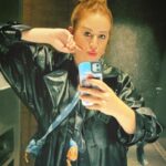 Melisa Doğu Instagram – 🎵 🎧 🎤 🌻🩵 #konseregittikbiz @egecubukcu 😘👍🏻