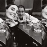 Melisa Sözen Instagram - Hayatın bana en güzel hediyelerinden biri de sensin! @ebrutoparli Birlikte sayısız macera, kahkaha, gözyaşı biriktirdik. Şimdi ayrı ayrı yürüsek de elin hep elimde olacak biliyorum. Beni her zaman destekleyen, güven veren ve yeni başlangıçlar için yüreklendiren dostluğun için çok teşekkür ederim. 🤍