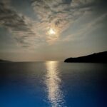 Melisa Sözen Instagram - To the moon and back 🌝✨🌙🌊