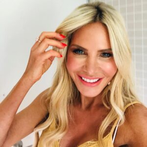 Melissa Tkautz Instagram - Embracing Monday and everything a this week has to offer 😁