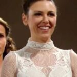 Melissa Claire Egan Instagram - Happy 50th Bday @youngandrestlesscbs! I feel so lucky to be on this show, and for all the amazing storylines, scenes, memories, and people I love and get to work with. Many more than I could mention here. And huge thanks to you incredible fans of the show for watching all these years!!! We are SO SO GRATEFUL🎭❤️