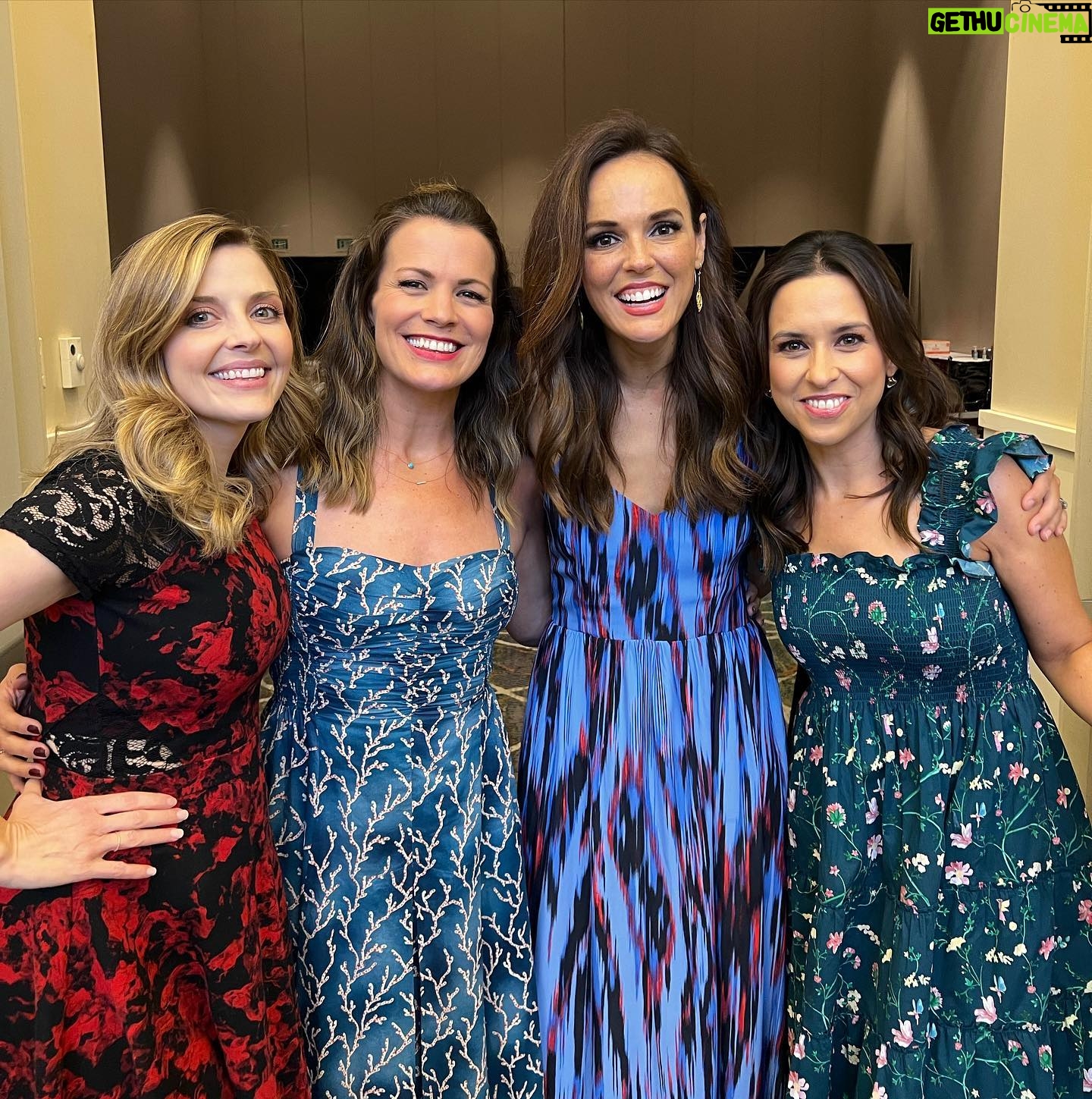 Melissa Claire Egan Instagram - Celebrating Christmas in August with these beautiful ladies! #ChristmasCon