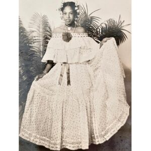 Melissa De Sousa Instagram - Happy Birthday to the strongest woman I know! La Reina de Panamá rockin her Pollera dress. 💃🏽🇵🇦 Here’s to many more love you mother. ❤️🥂🎂🥳