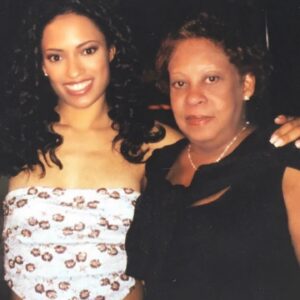 Melissa De Sousa Instagram - Happy Birthday to the strongest woman I know! La Reina de Panamá rockin her Pollera dress. 💃🏽🇵🇦 Here’s to many more love you mother. ❤️🥂🎂🥳