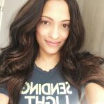 Melissa De Sousa Instagram - #HappyFriday Sending you love and light 💛
