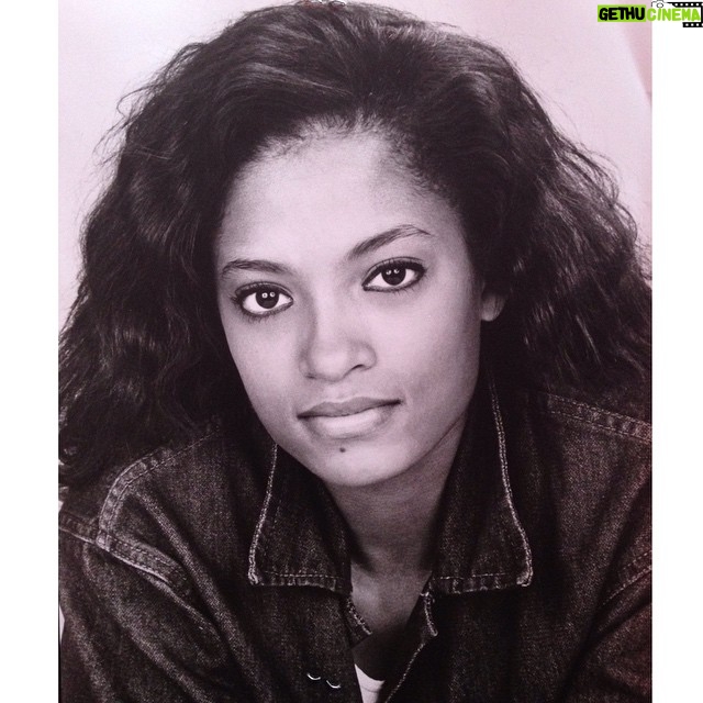 Melissa De Sousa Instagram - #TBT My first headshot No makeup needed except a bunch of eyeliner! Lol 😽