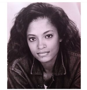 Melissa De Sousa Instagram - #TBT My very first headshot👶🏽 #JeanJacket #Eyeliner 🖤🤍