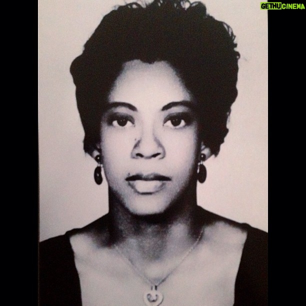 Melissa De Sousa Instagram - Happy Birthday to my beautiful mother. You are truly an inspiration. A Panamanian Queen. You're my hero! #flashbackphoto 👑🎂❤💋