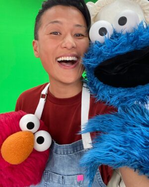 Melissa King Instagram - Want to see the best day of my life?! Want to know how to make me scream? Want to know how to make me cry? 😭

I’m beyond excited to finally share with you that I’ll be visiting @sesamestreet as they introduce their first ever Asian American muppet named Ji Young — she’s 7 years old, Korean, and loves tteokbokki! I’ll be in the kitchen cooking with the best sous chef in town: Cookie Monster! 😭😭😭 Sweet Little Gonger was hanging around too (not enough cry faces for all of this!) #monsterfoodie 

This was such a bucket list moment for me. Growing up as a Chinese American, Sesame Street helped me learn English when my parents spoke only Cantonese at home. My all time favorite, Cookie Monster, inspired me to explore new foods while also remembering to eat all the cookies in my mom’s cookie jar. I was probably Ji Young’s age when I was glued to the tv juggling Sesame Street and episodes of Julia Child and Yan Can Cook on PBS. I couldn’t be more proud and honored to be a part of this special AAPI episode to empower Ji Young and other children to embrace the beauty of Asian foods and other cultures, support one another, and know that we all belong. 💕

You’ll see me and a few other amazing AAPI friends like @padmalakshmi @simuliu @naomiosaka @jimlee @annacathcart on this special episode of “See Us Come Together” airing on @hbomax and @pbskids Thanksgiving day!

Thank you to my amazing @wme @staym88 teams @adelineporis @jbider12 @ericalingg @gingypants @ranaburgundy @psun68 and the SS family for making this dream happen. Can’t wait to share more of my experience with you after it all airs. The nieces are going to lose their 🤯🤯