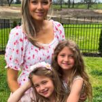 Melissa Ordway Instagram - He is Risen! Easter and Birthday on the same day is so much to celebrate and so much to be thankful for! Thank you for all the sweet birthday messages! They mean so much! We spent the day hiding and finding Easter eggs, eating lots of sugar and we were surrounded by family, friends and so much love. This weekend was definitely unforgettable 🤍 #easter #birthday #41