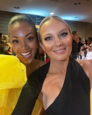 Melissa Ordway Instagram - Oh what a night! Congratulations to the talented nominees and winners- especially to our @youngandrestlesscbs writing team!!! #daytimeemmys