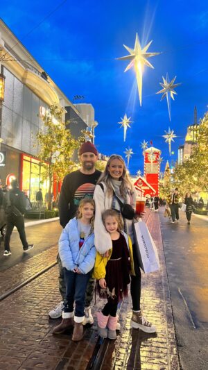 Melissa Ordway Instagram - Christmas Vacation mode activated 🎅🏻 (and that’s a baby doll I’m holding) 
 #homealone #christmas #mom