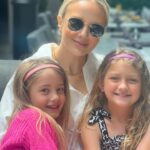 Melissa Ordway Instagram - I thank God every day that I get to be their mom and for giving me the best mommy who is also my best friend. Happy Mothers Day 💕🤍 #mothersday