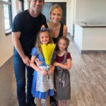 Melissa Ordway Instagram - My two little stars ⭐️ So proud of my girls! They did amazing in their first musical theatre production- ‘Annie’. They were confident, adorable, sang their hearts out and blew me away! And the best part was how much fun they had and how they wanted to go back on stage and perform again! #annie #musicaltheatre