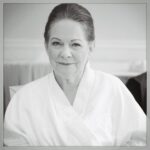 Melissa Ordway Instagram - It’s with great sadness we announce that my beautiful grandma, mamae, Charlene O’clair went to heaven on February 1, 2024. Incredibly beautiful, hilarious and fun… there was no one like her. Her laugh was contagious. At 91 (almost 92) years old, she was such a fast walker, it was almost impossible to keep up with her. She was the mother to 8 children, grandmother, great-grandmother and friend to so many more. I am so thankful that God let me be your granddaughter. And I’m beyond grateful my daughters got to have such an amazing great- grandma. They loved their mamae. I know you’re happy in heaven with Papa and Aunt Pam and all your loved ones but we sure do miss you down here. Please keep my family in your prayers as we mourn her unexpected passing. Charlene, I’ll love you forever. 🕊️🤍