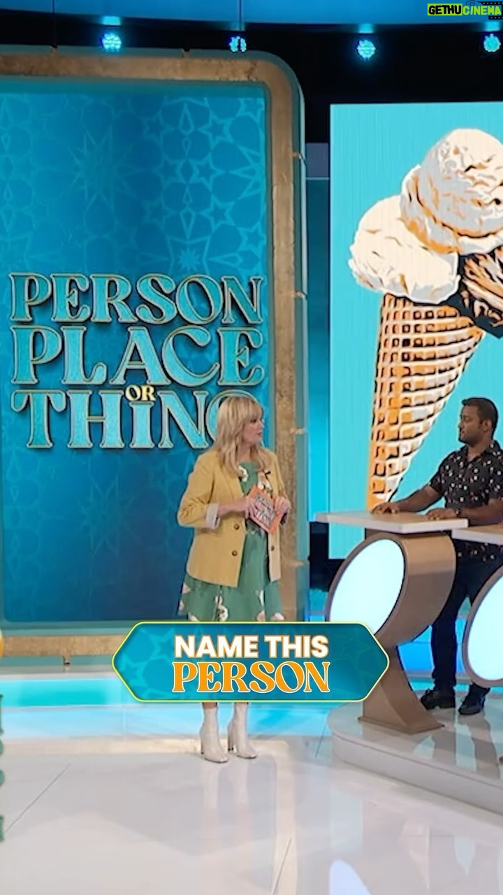 Melissa Peterman Instagram - Being *the answer* on Person, Place or Thing really IS the highest honor 🙌 #PersonPlaceorThing #MelissaPeterman #GameShow #Trivia #20Questions #commonknowledge #generaltrivia #gamenight 