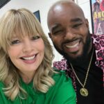 Melissa Peterman Instagram - Back at it!! Shooting Season 6 of @25wordsorlesstv ! Had a blast playing with @headkrack and hanging with the spectacular @meredithvieira ❤️ #playmoregames #25wordsorlesstv