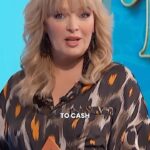 Melissa Peterman Instagram - 🚨 Tell everyone! 🚨 We’re BACK with ALL NEW episodes this week! Here’s a little teaser of what’s to come! ⁠Tune in! 🙌 ⁠ 📺️ PersonPlaceorThingonTV.com for local listings! ⁠ ⁠ #PersonPlaceorThing #MelissaPeterman #GameShow #Trivia #20Questions #commonknowledge #generaltrivia #gamenight